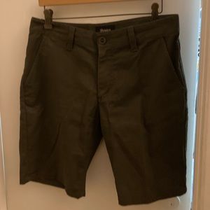 Britton utility dark olive grey shorts